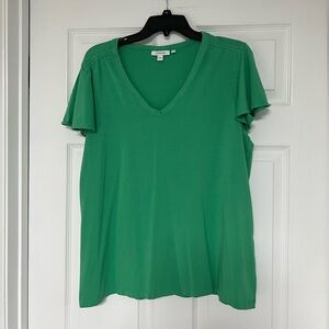 Chico's Vibrant Green V-Neck Short Sleeve Top